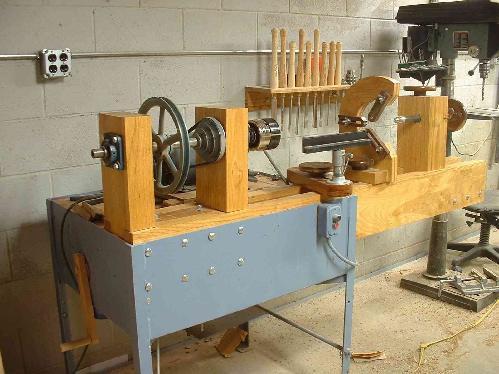 Riache Richwood: Detail Mini lathe stand woodworking plan download
