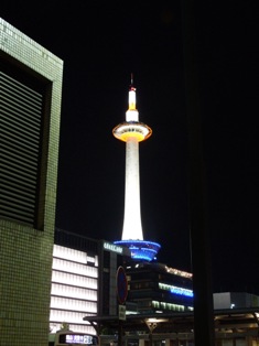 夜の京都タワー♪