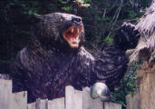 どうして三毛別羆事件みたいな、クマが人を襲う事件が発生するの？